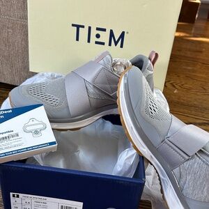 Tiem, women's cycling shoes. New, never worn.  Lunar Gray, size 8